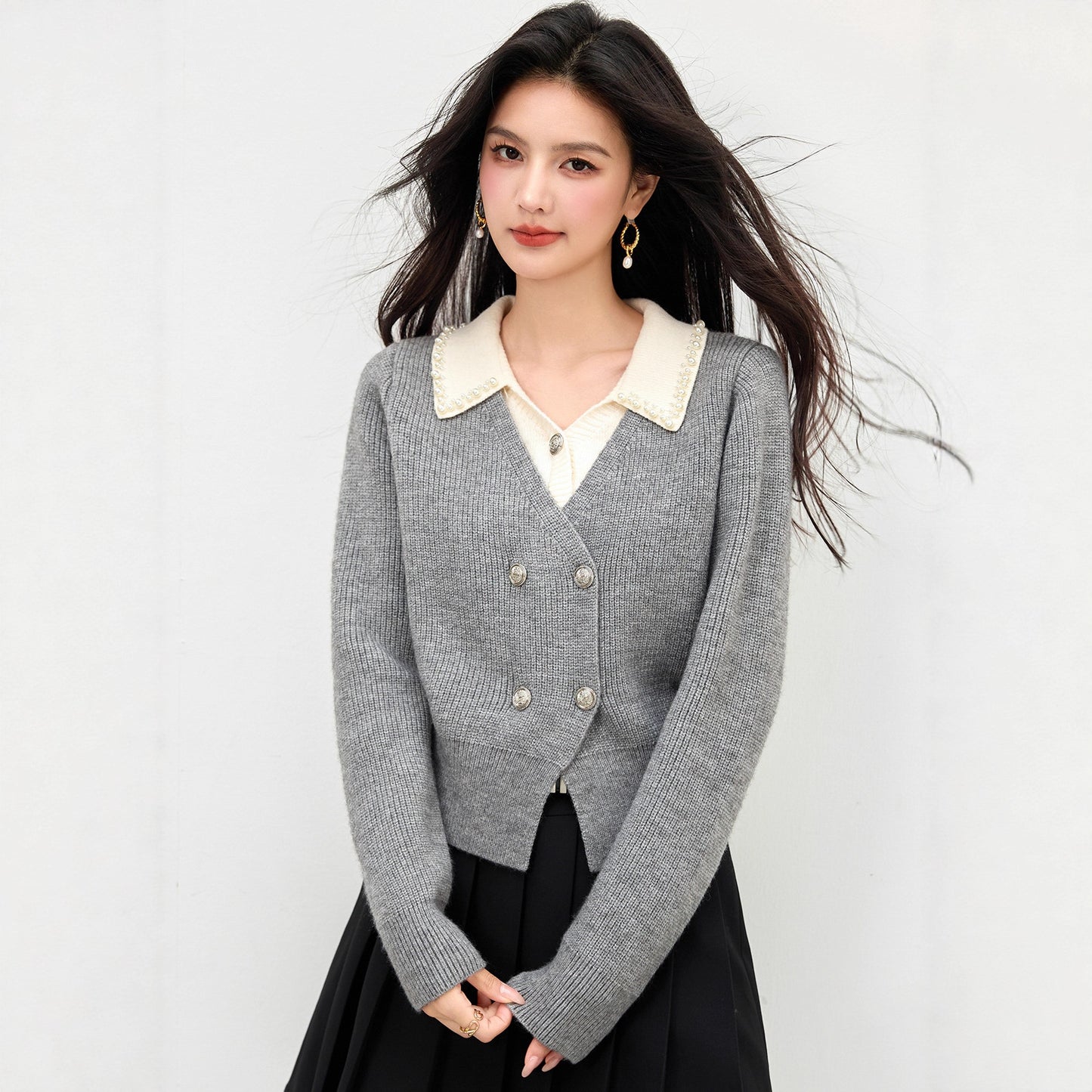 Chic Color-Blocking Knit Cardigan for Women with Turn-Down Collar and Fake Two-Piece Design, Short Sleeveless Sweater Coat